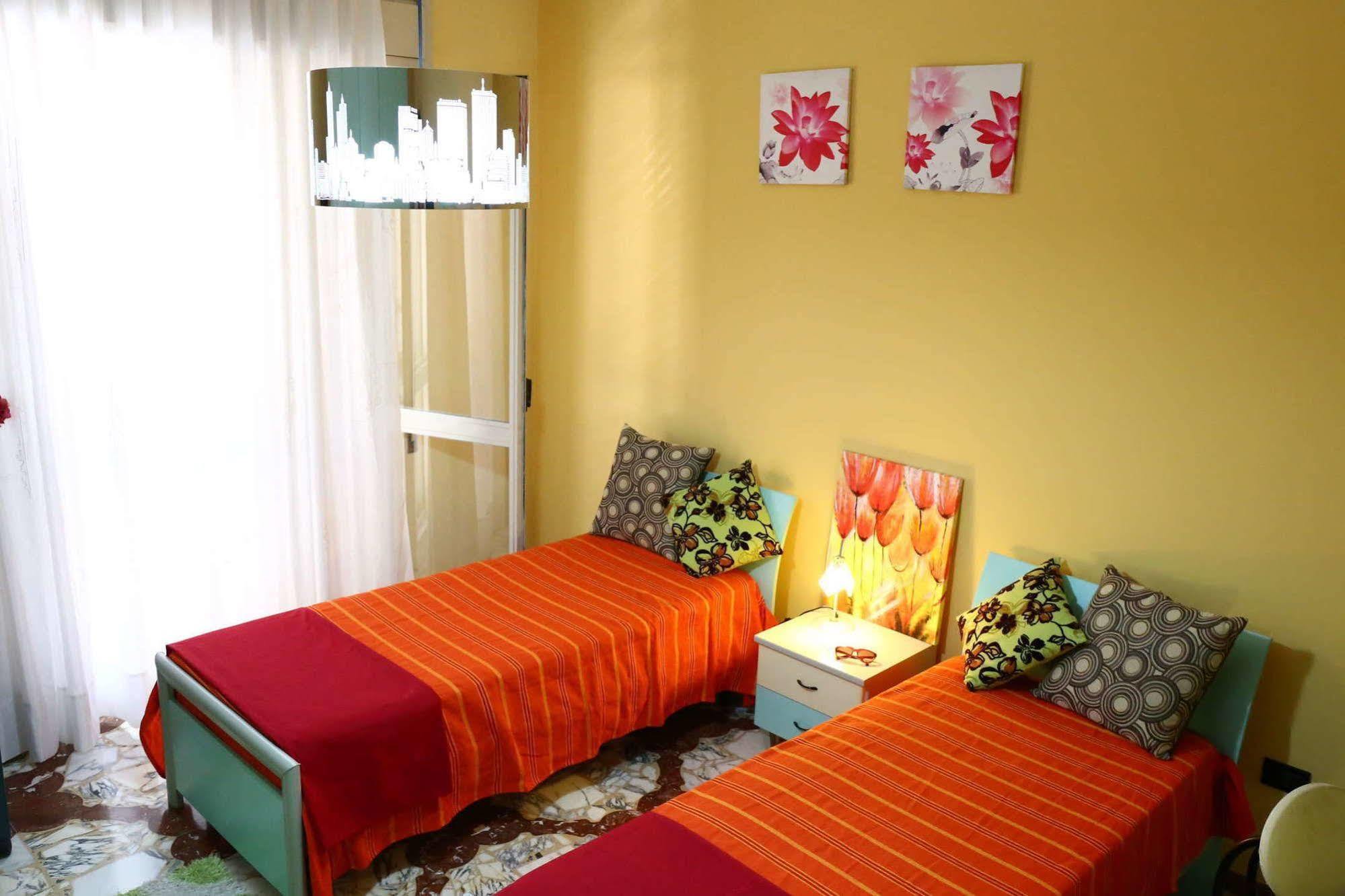 Il Giardino Delle Calendule B&B Solarino Bagian luar foto